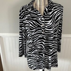 Dana Buchman Zebra Print Top Size Large